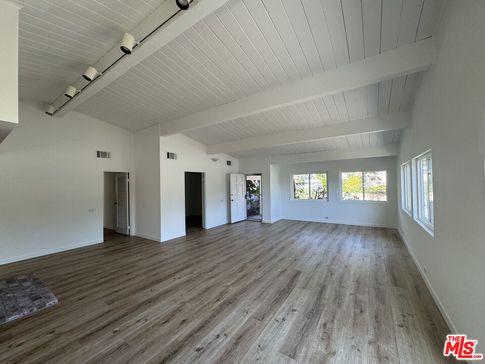 1271 El Hito Cir