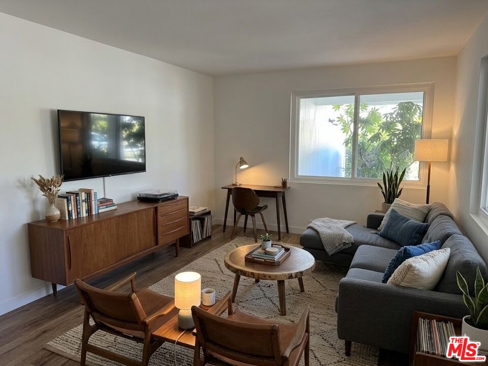 1271 El Hito Cir