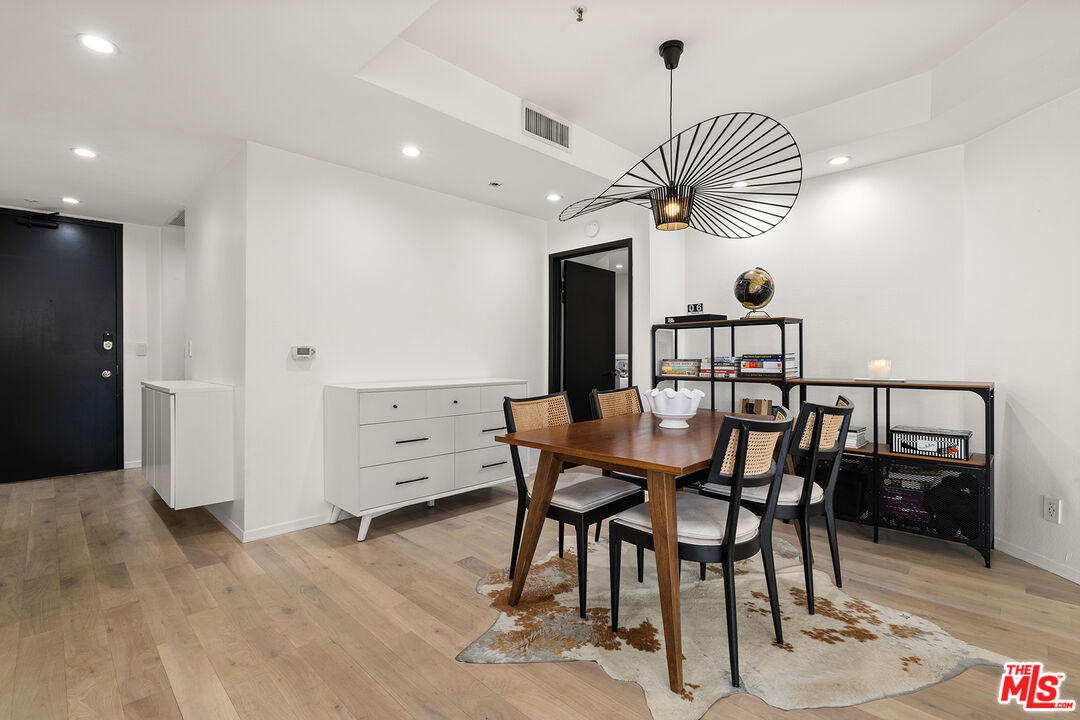 245 Main St Unit: 210