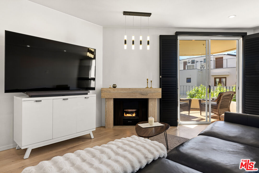 245 Main St Unit: 210