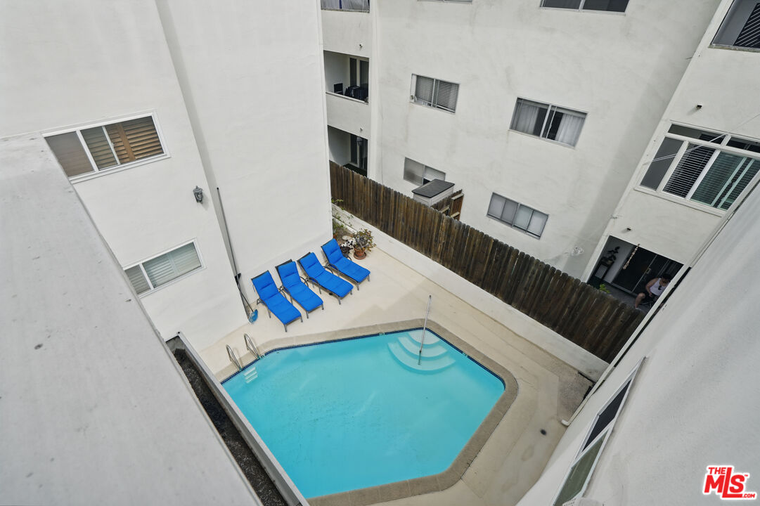 930 3rd St Unit: 303