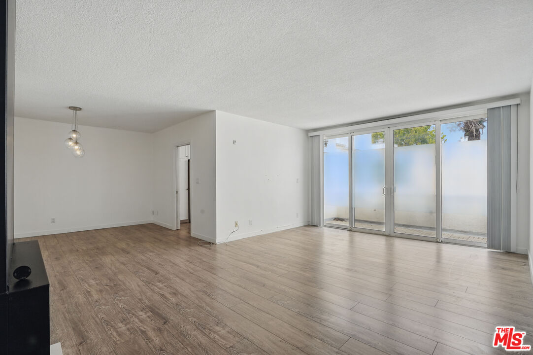 930 3rd St Unit: 303