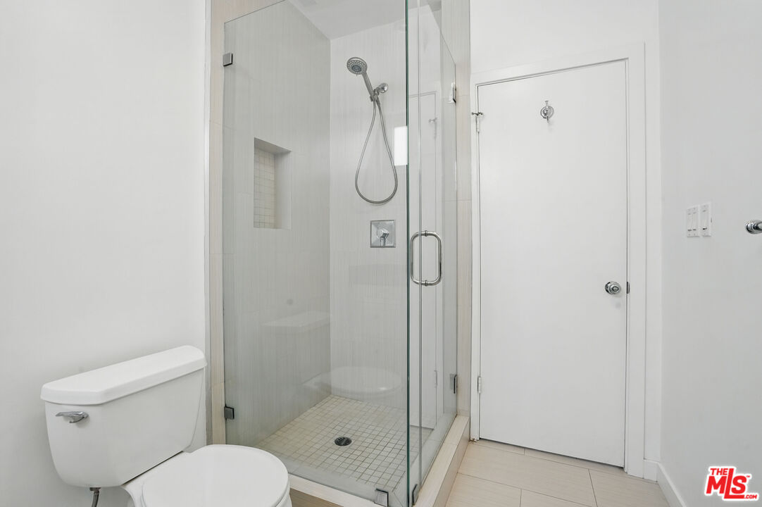 930 3rd St Unit: 303