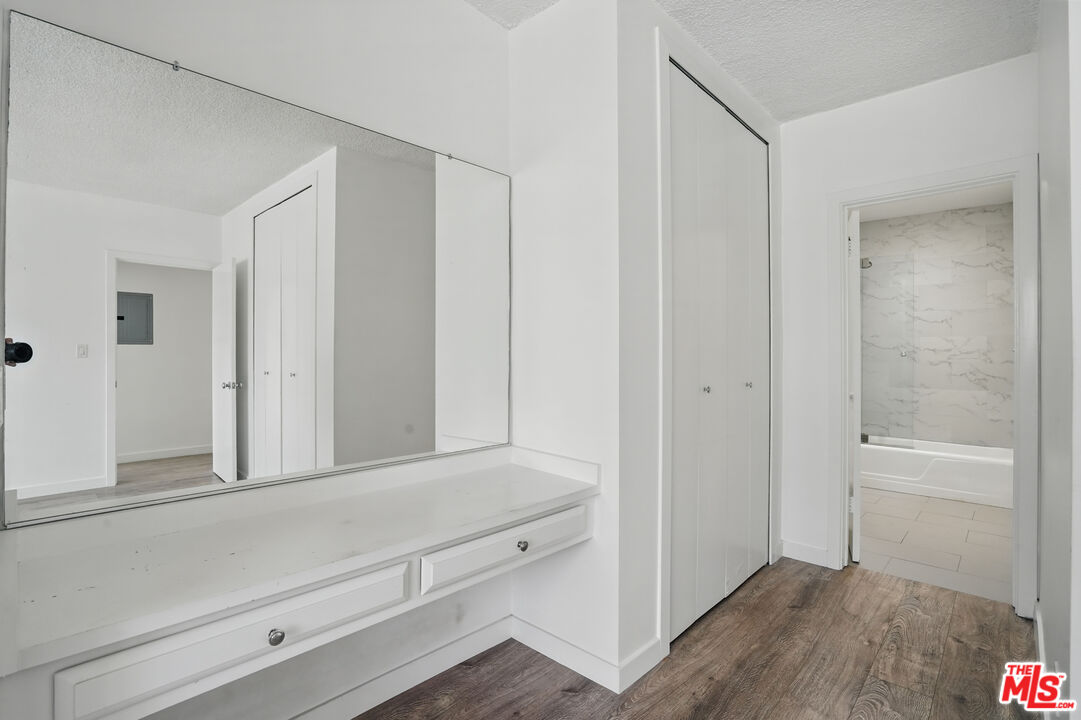 930 3rd St Unit: 303