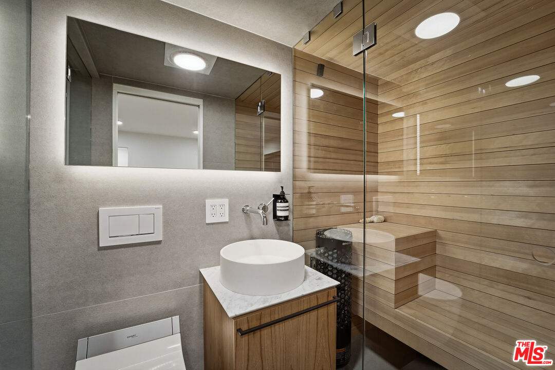 234 S Tower Dr Unit: 4