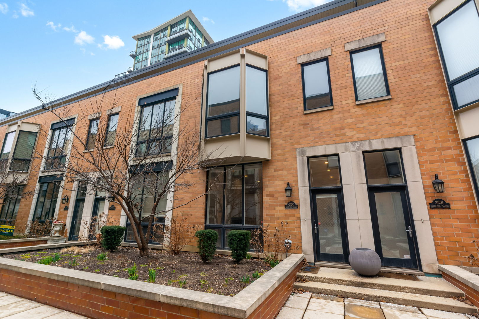 312 N Desplaines Street Unit: C