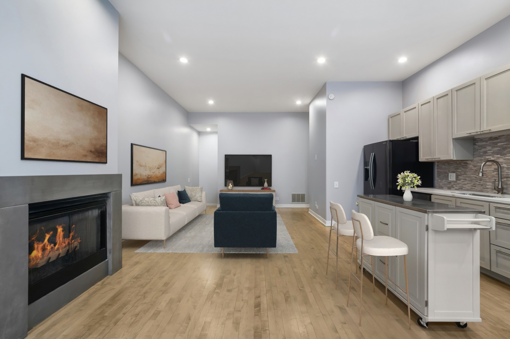 312 N Desplaines Street Unit: C