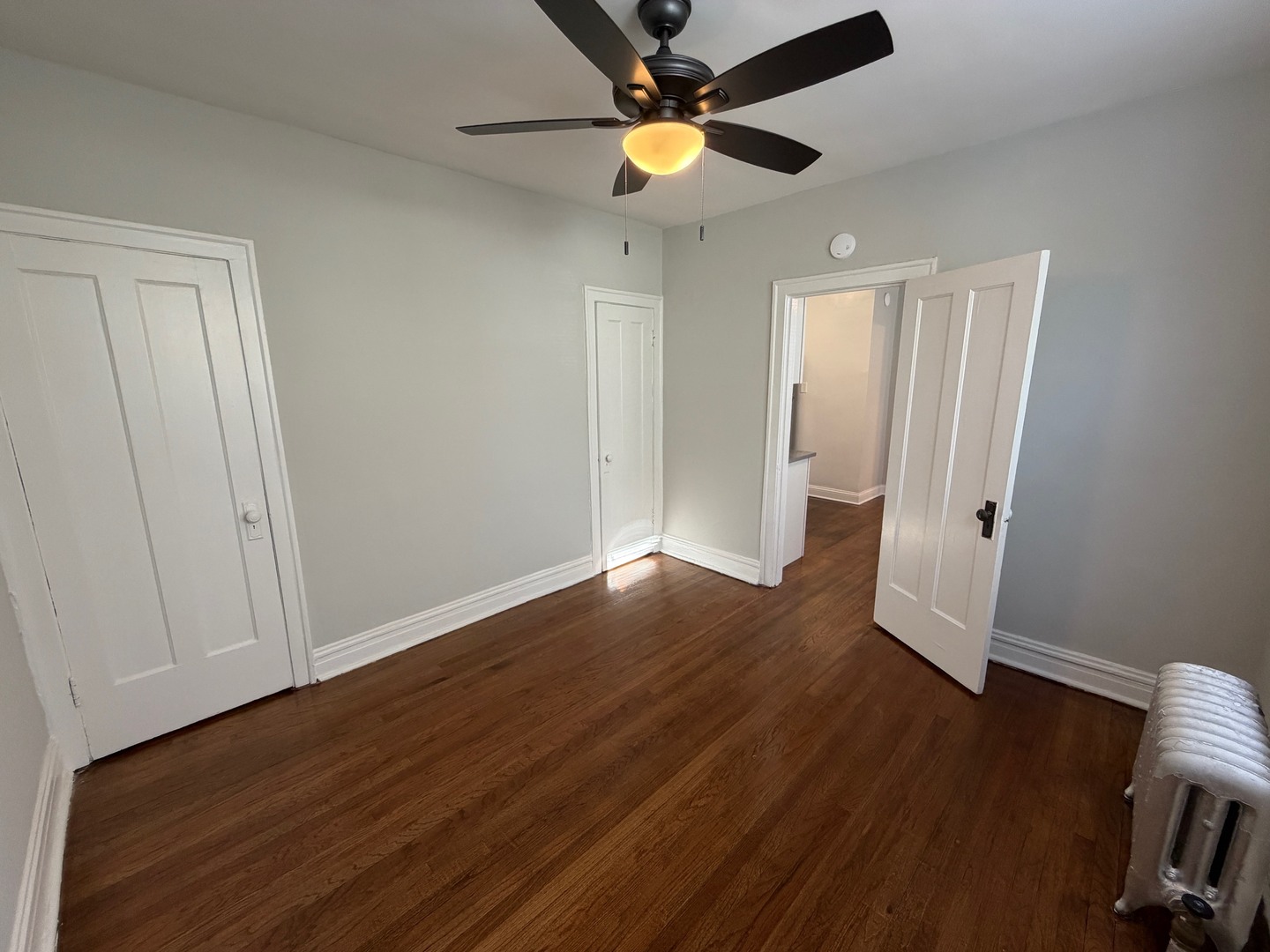 1525 W Estes Avenue Unit: B1