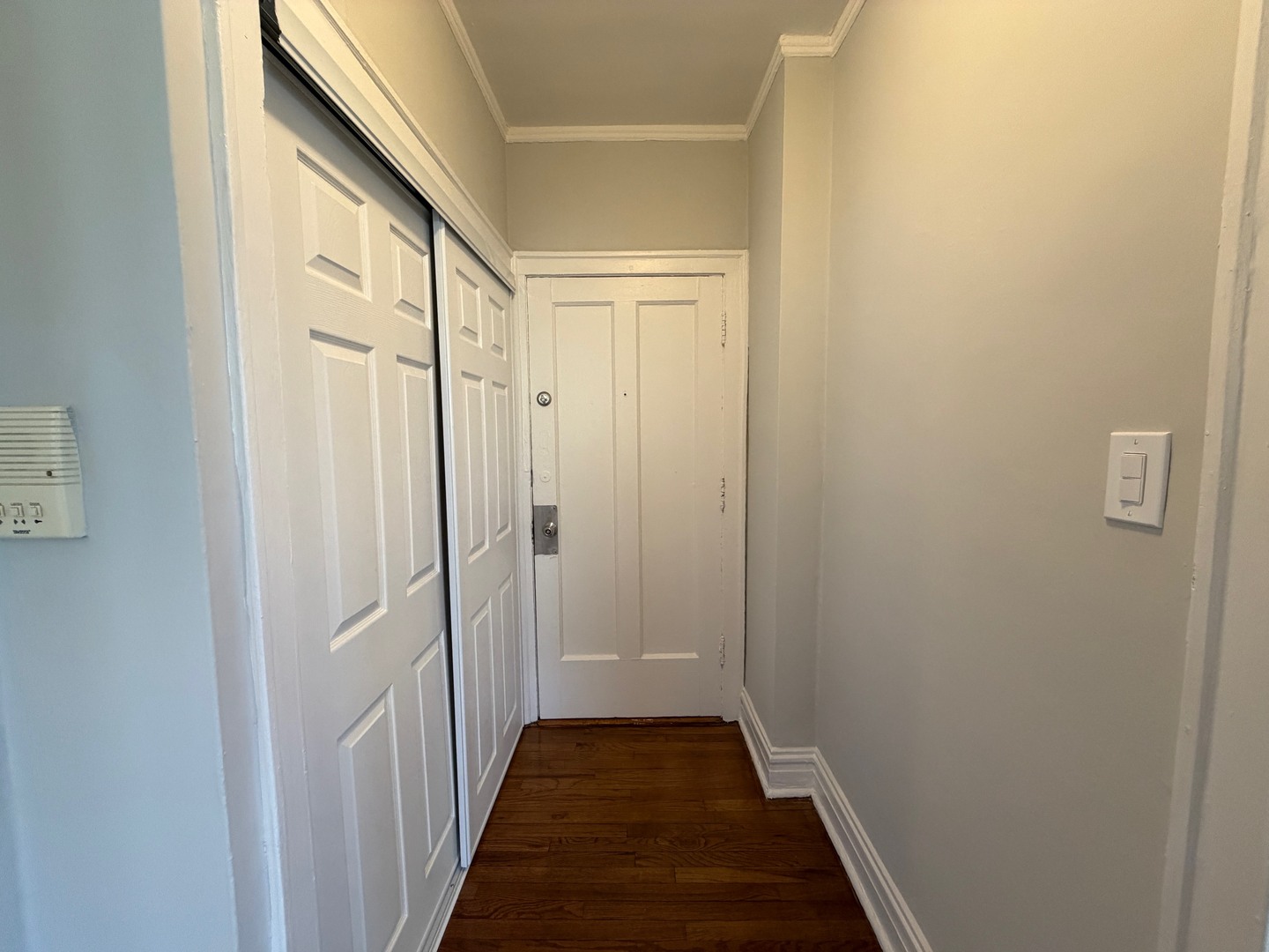 1525 W Estes Avenue Unit: B1