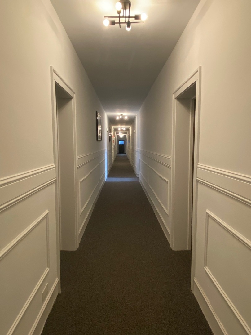 1525 W Estes Avenue Unit: B1