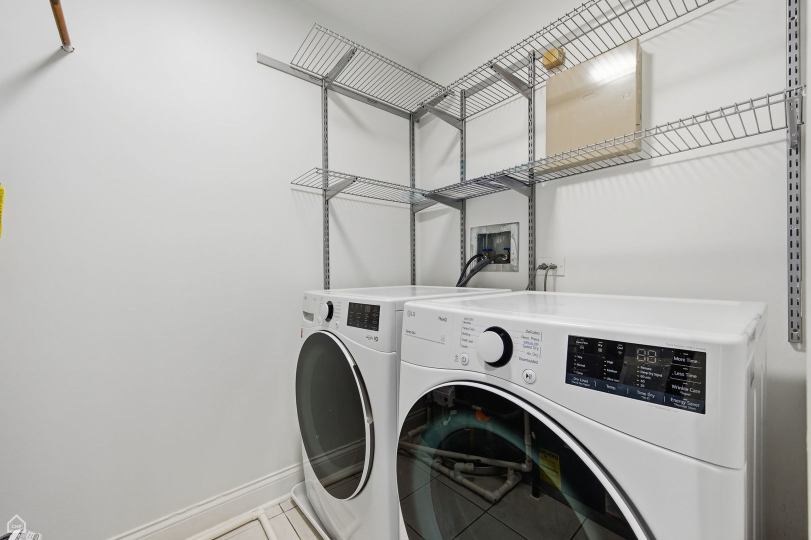 4705 S Champlain Avenue Unit: 404