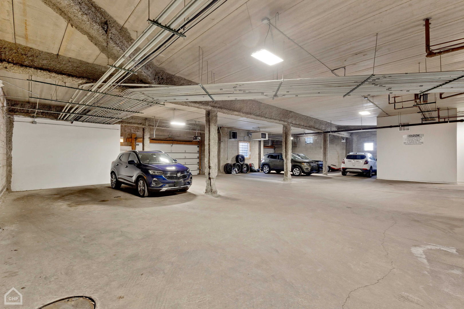 4705 S Champlain Avenue Unit: 404