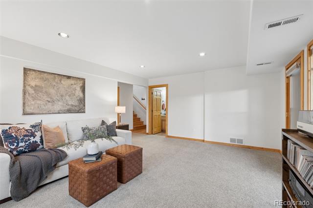 34 S Circle Drive