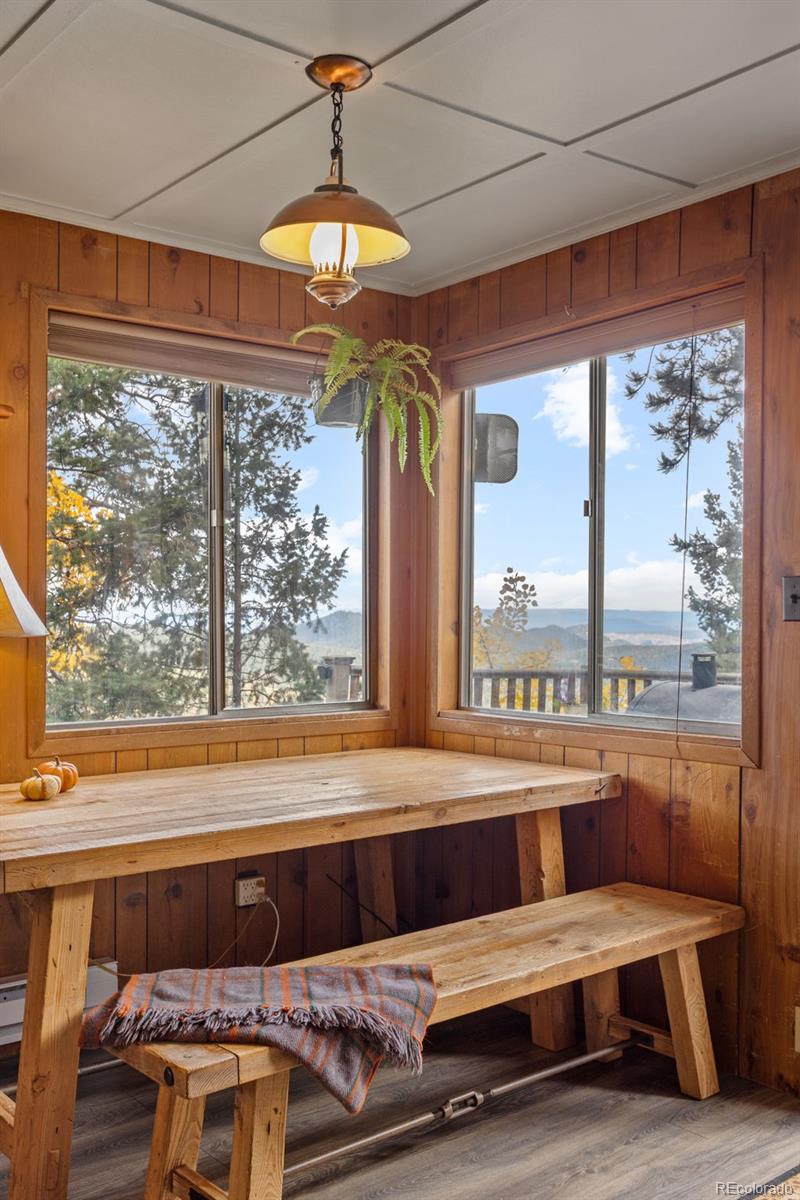 31327 Kings Valley Custom W