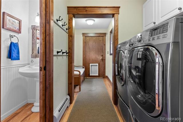 220 Ravenswood Court