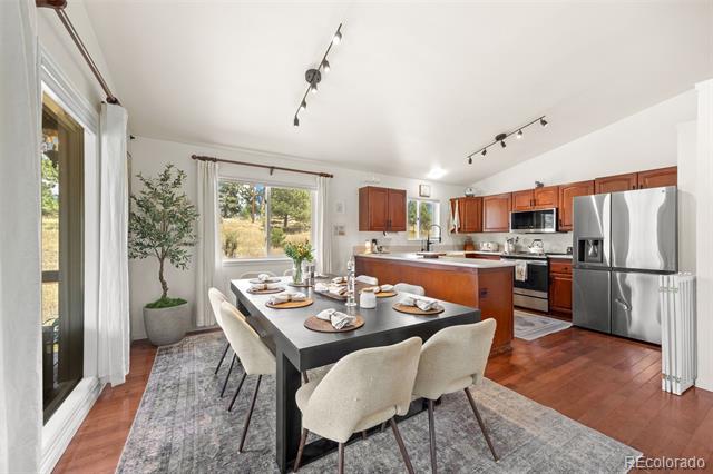 924 Bluebird Drive