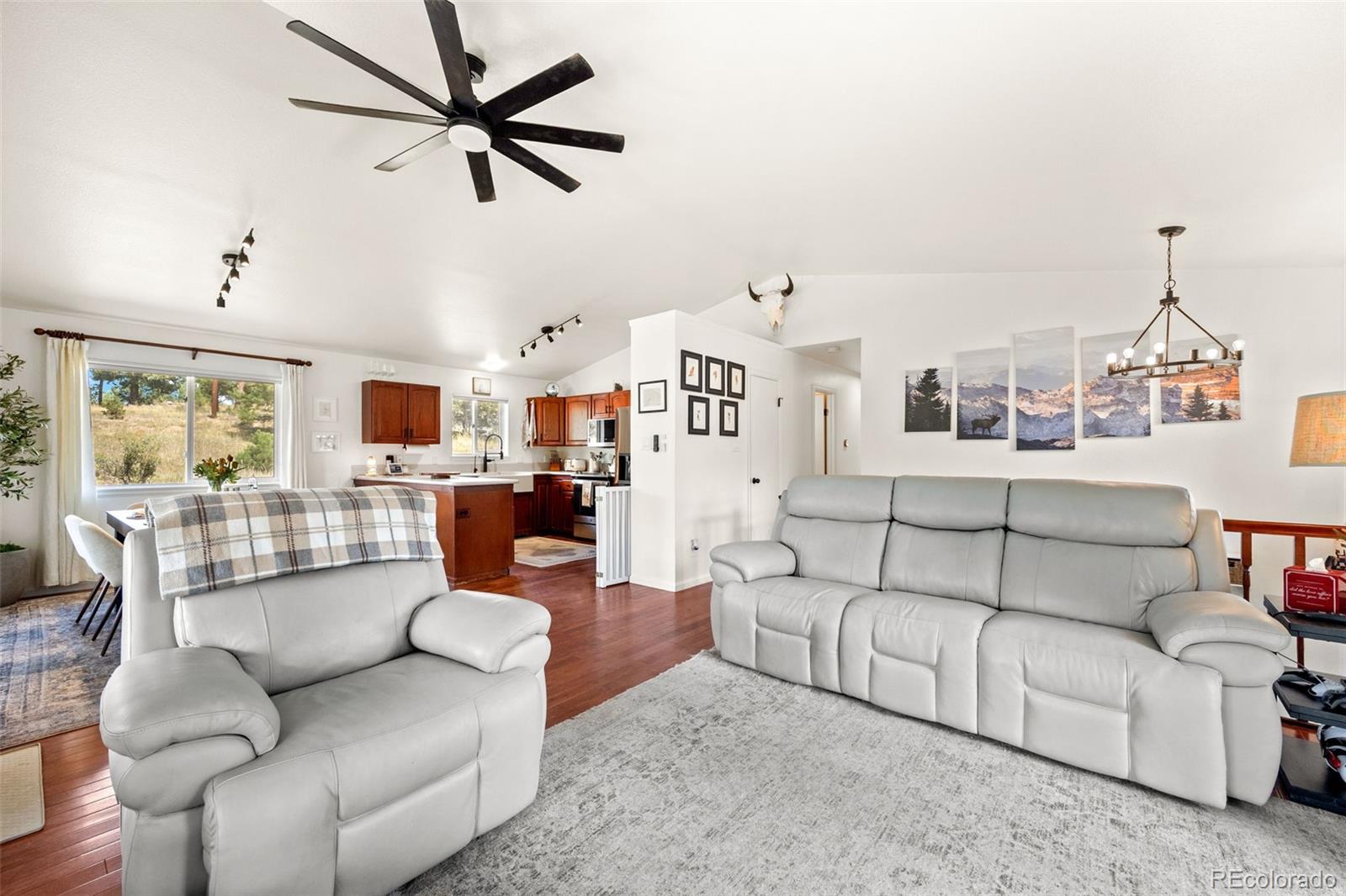 924 Bluebird Drive