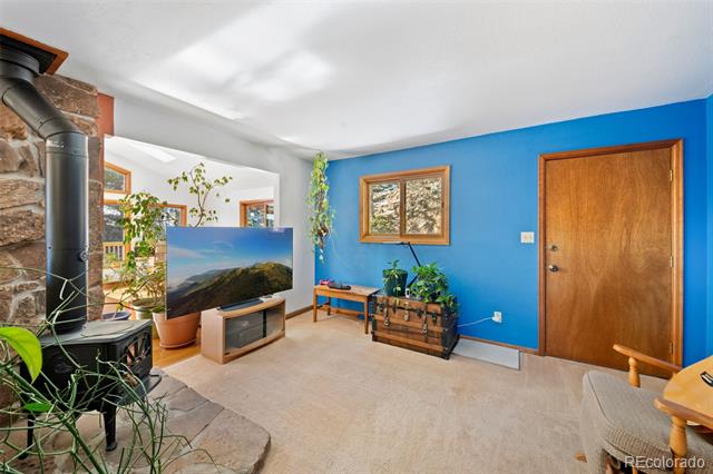1269 Roland Drive