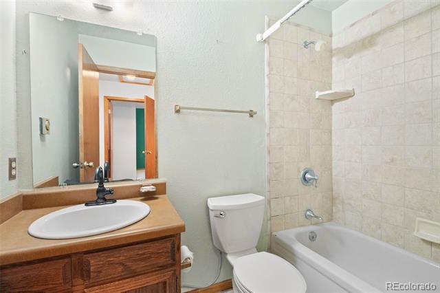 1269 Roland Drive