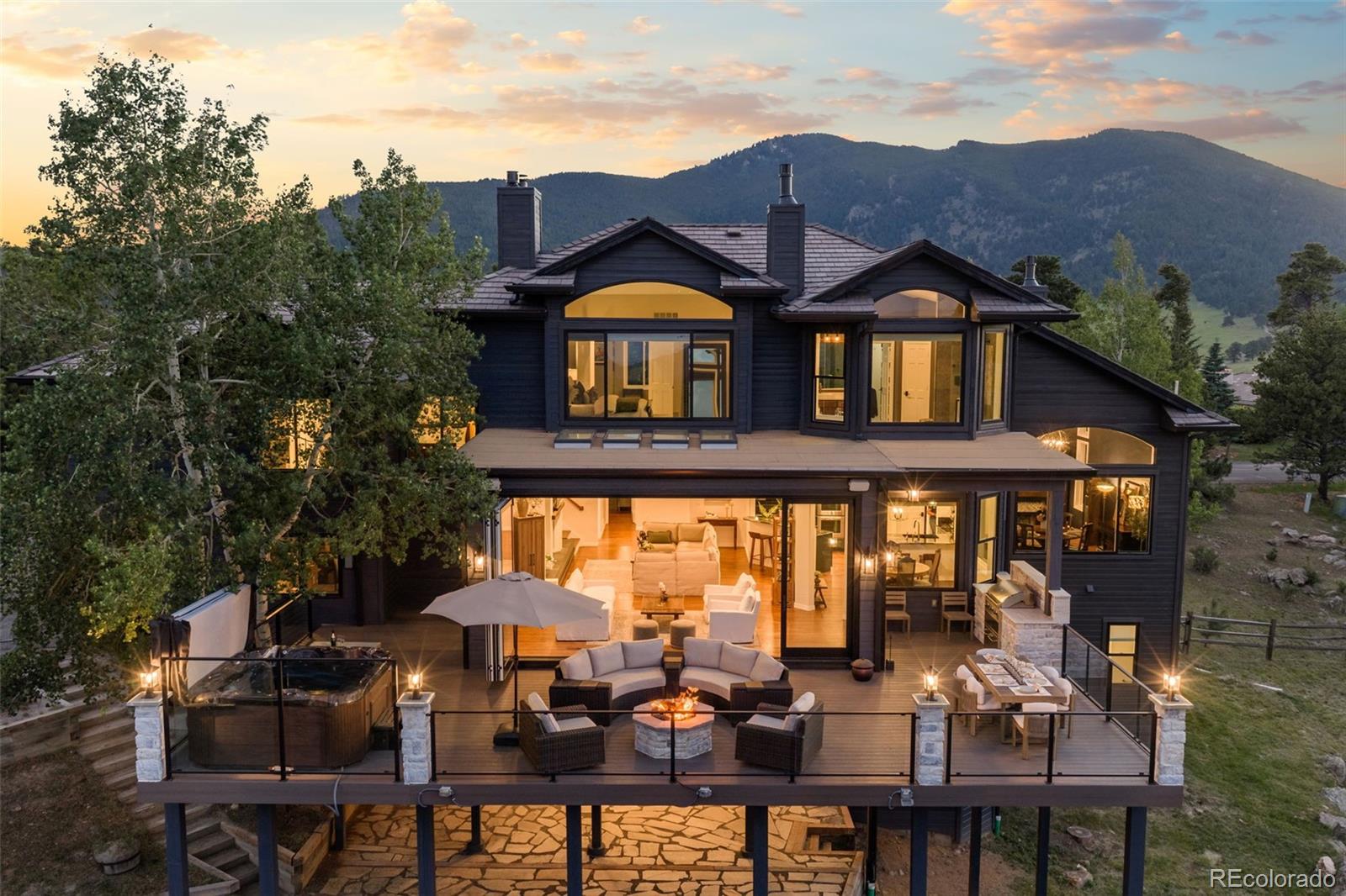 2522 Thunderbird Lane