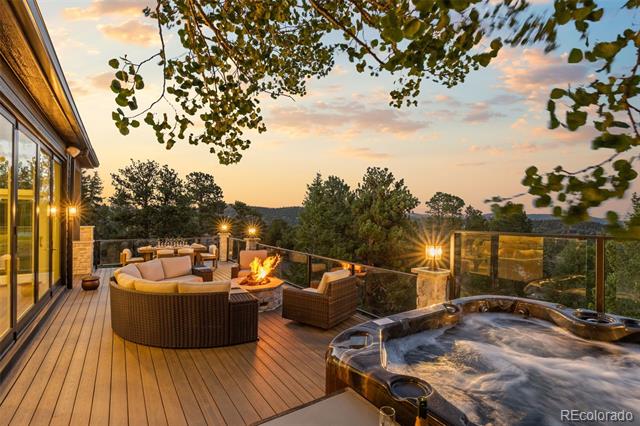 2522 Thunderbird Lane