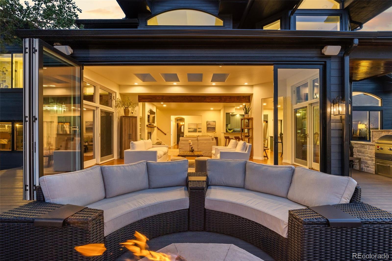 2522 Thunderbird Lane