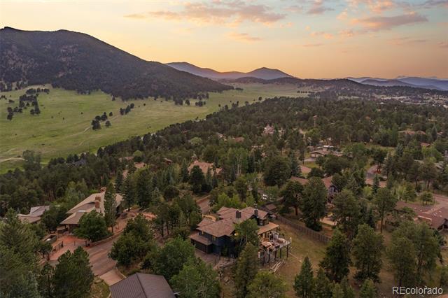 2522 Thunderbird Lane