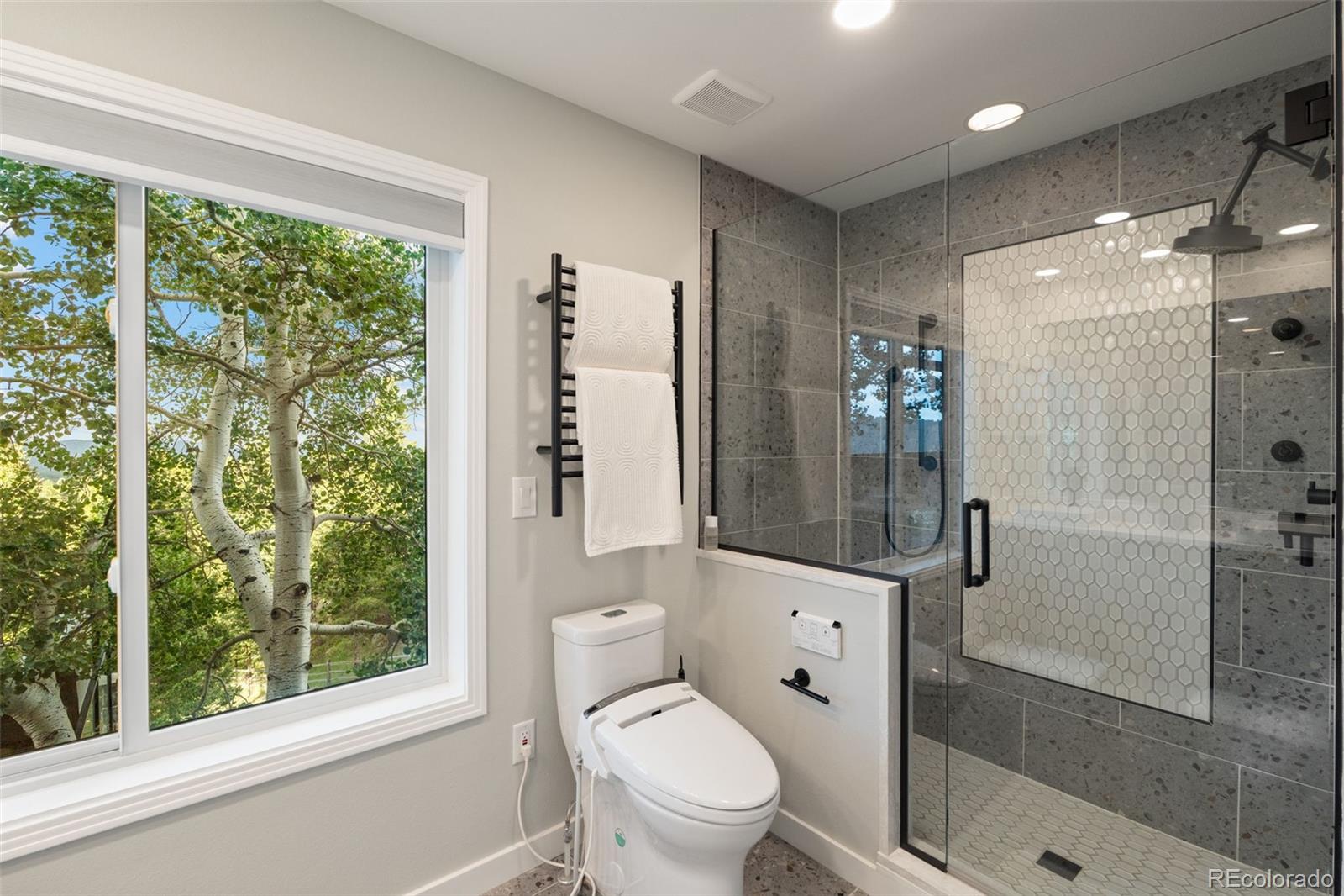 2522 Thunderbird Lane