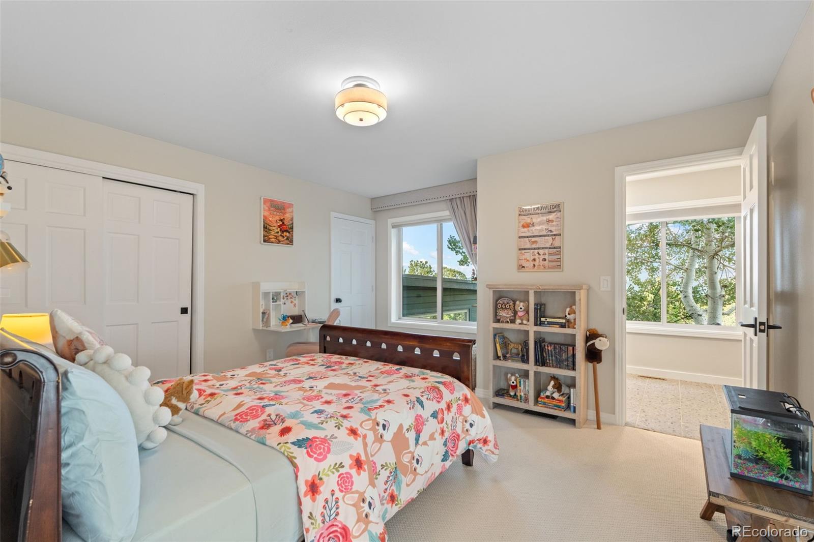 2522 Thunderbird Lane