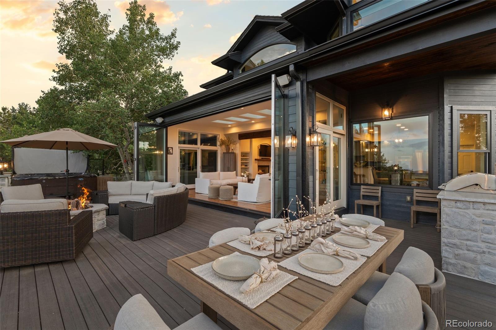 2522 Thunderbird Lane