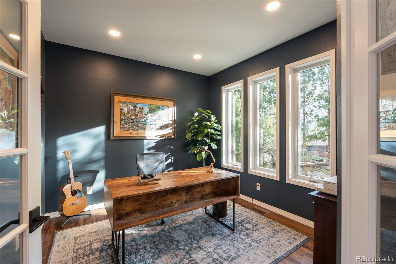 2522 Thunderbird Lane
