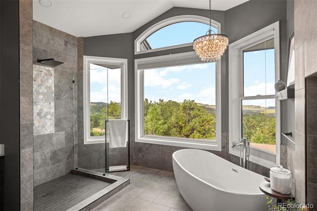 2522 Thunderbird Lane