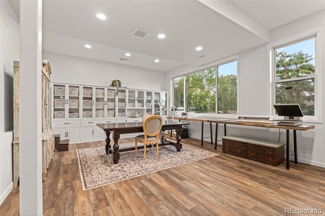 2522 Thunderbird Lane