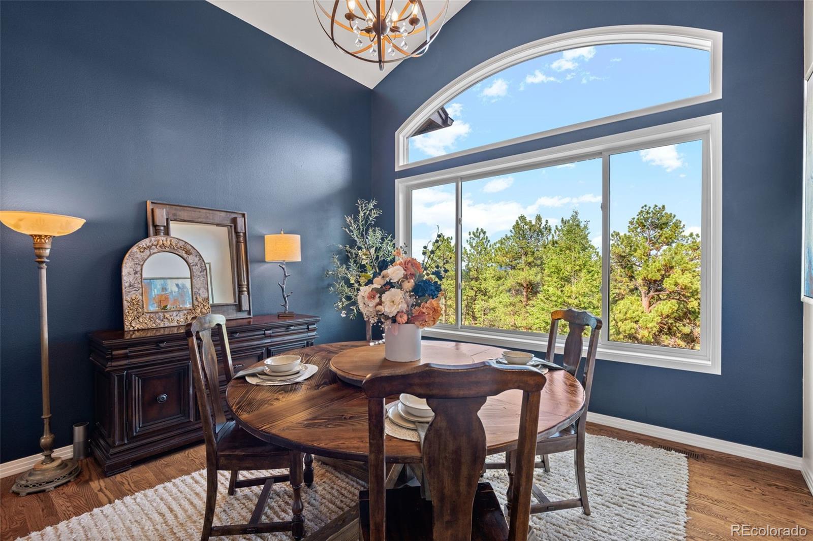 2522 Thunderbird Lane