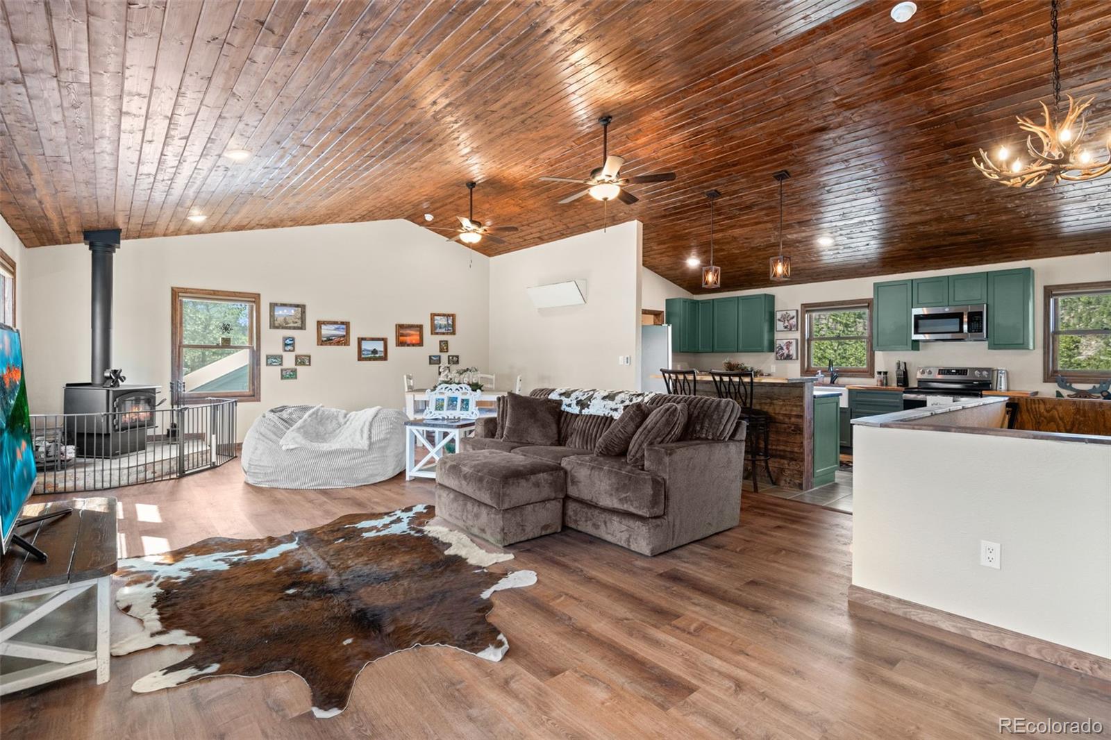 55120 Highway 285