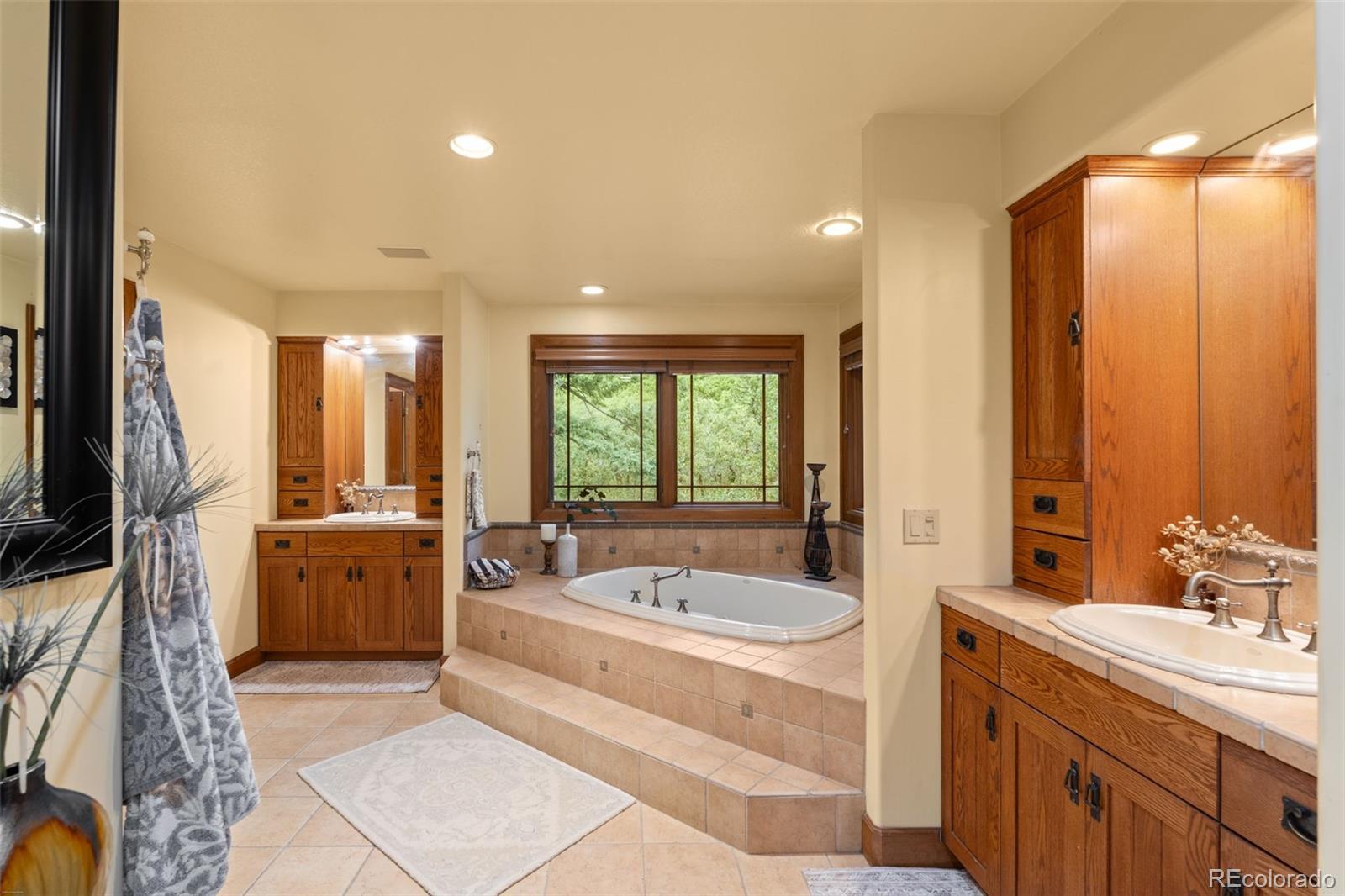 4737 Ponderosa Trail
