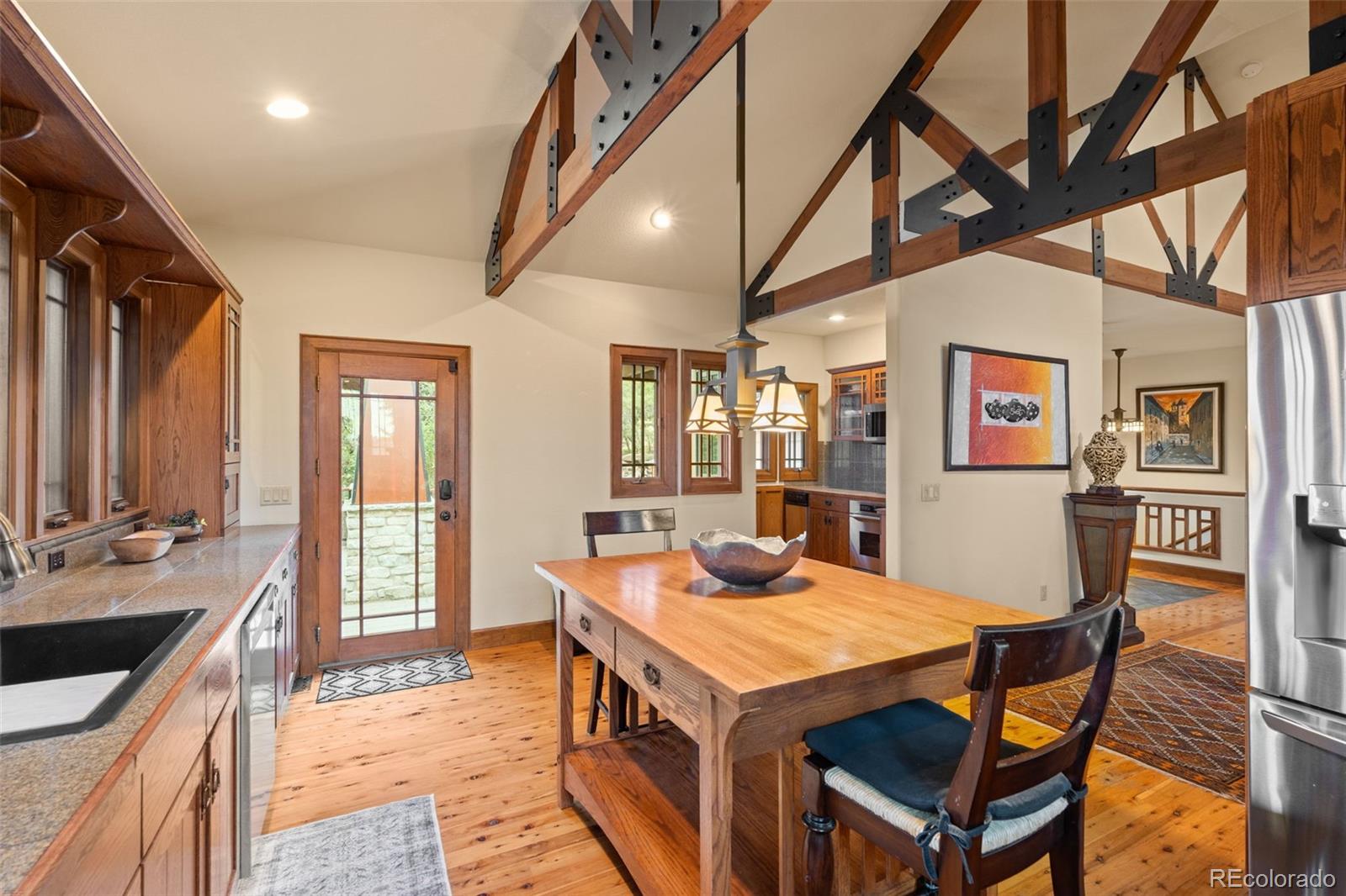 4737 Ponderosa Trail
