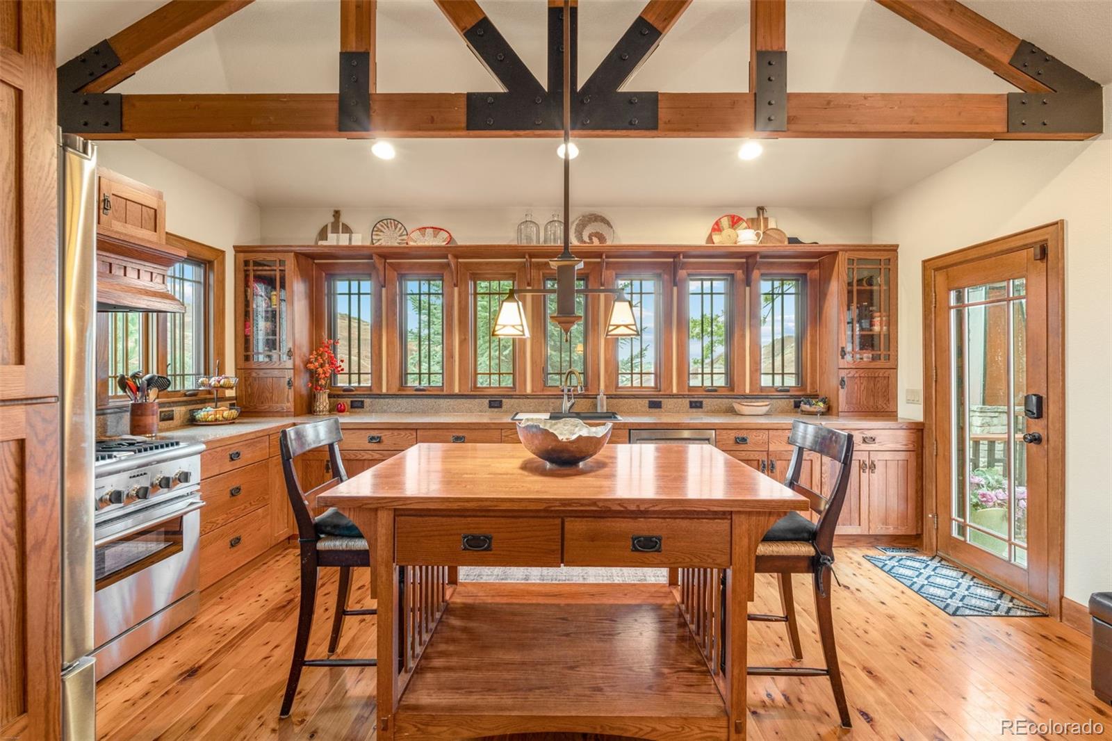 4737 Ponderosa Trail