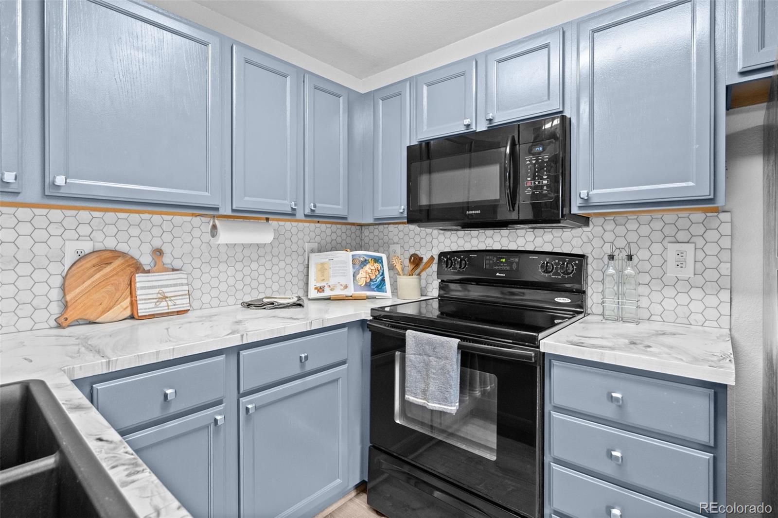 8361 S Upham Way Unit: 212
