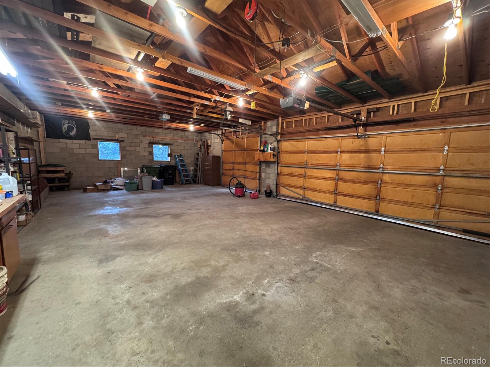 27231 Log Trail
