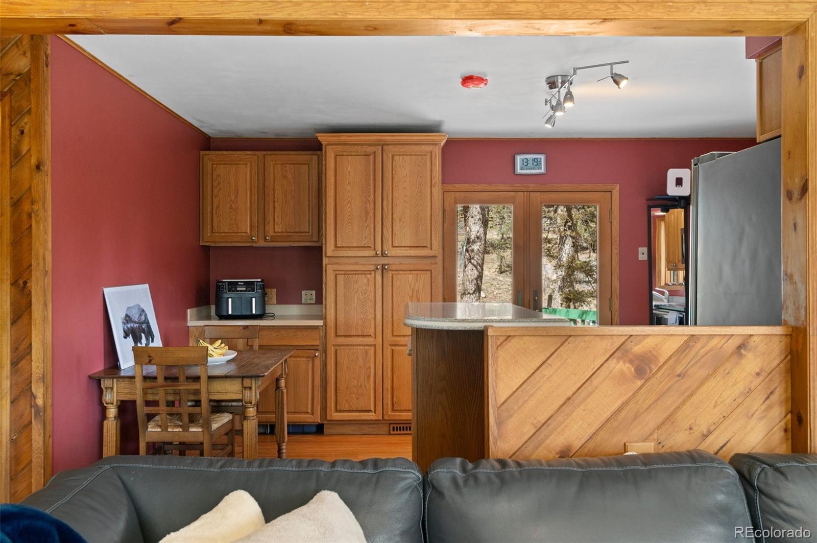 27231 Log Trail