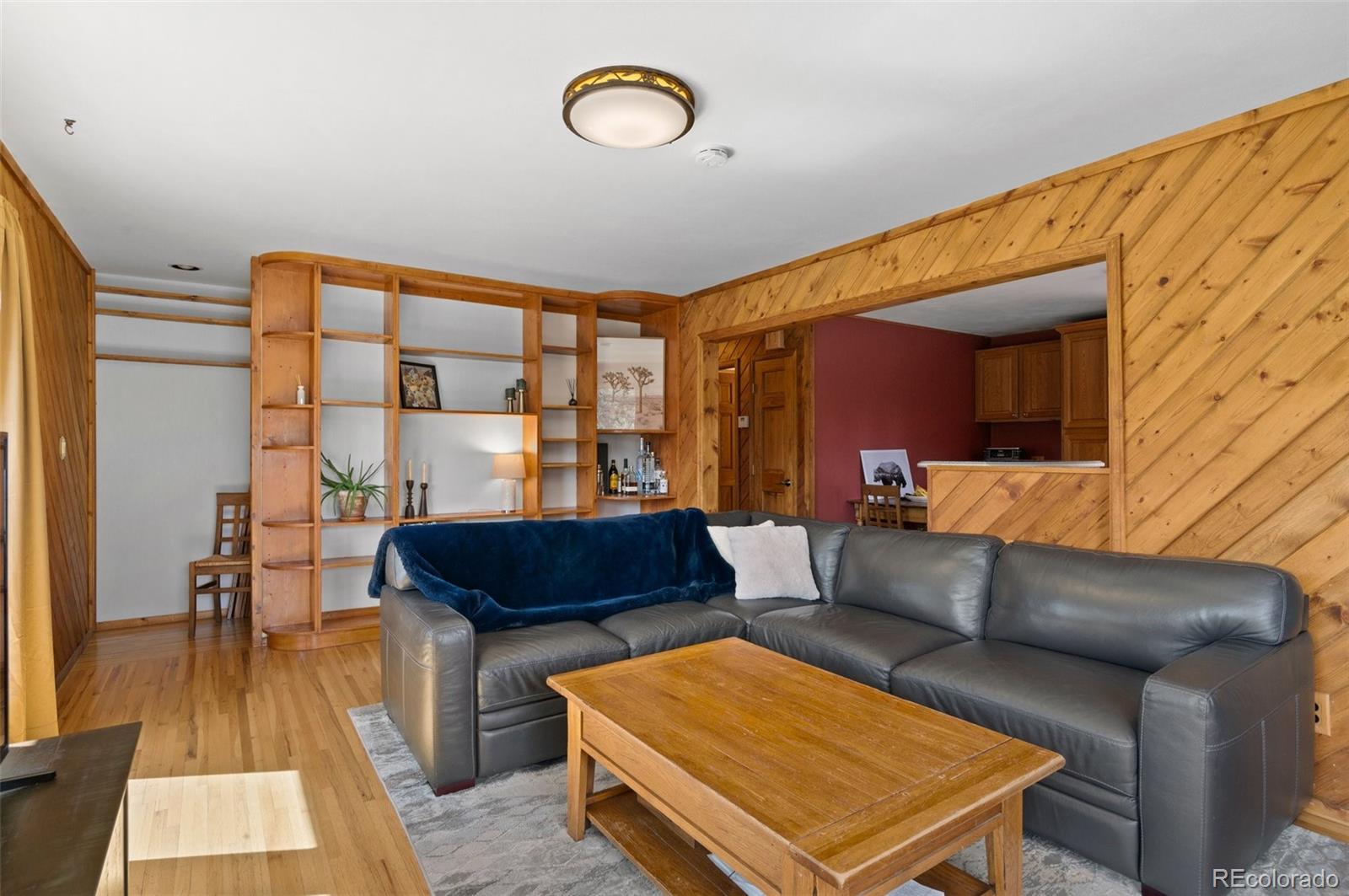 27231 Log Trail