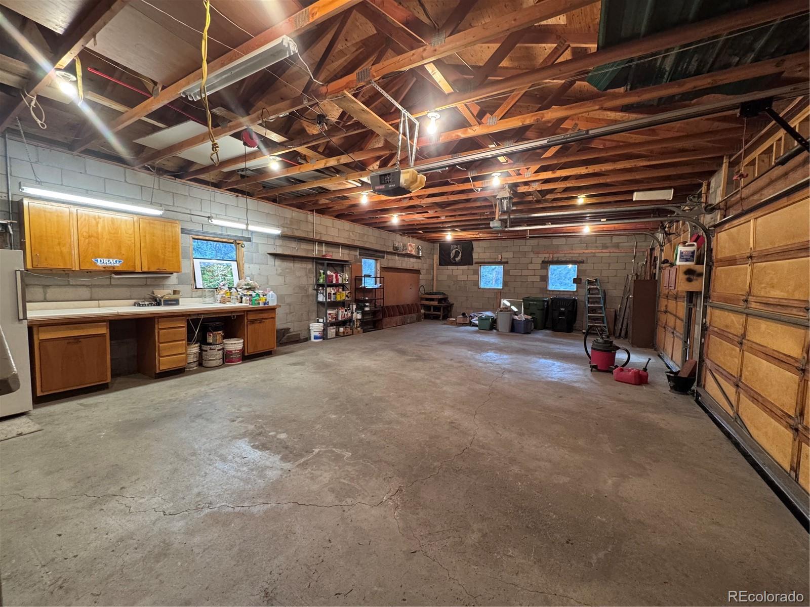 27231 Log Trail