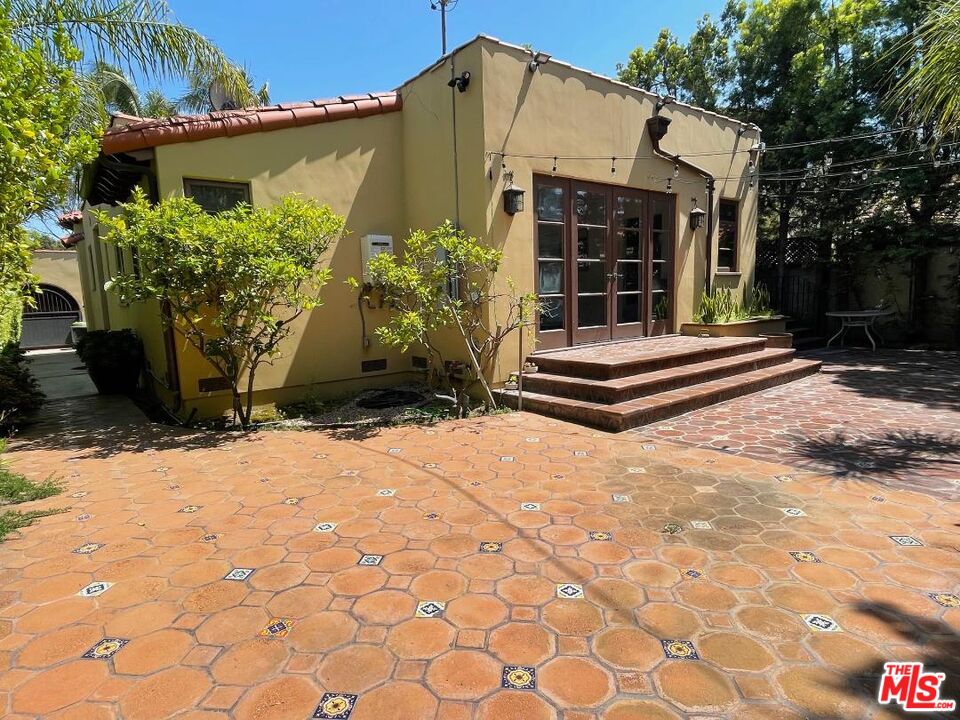309 S Crescent Dr