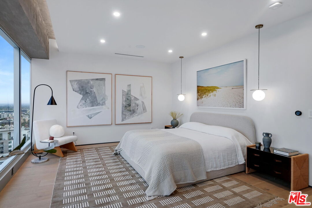 7135 Hollywood Blvd Unit: PHE
