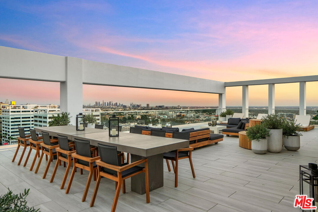 7135 Hollywood Blvd Unit: PHE