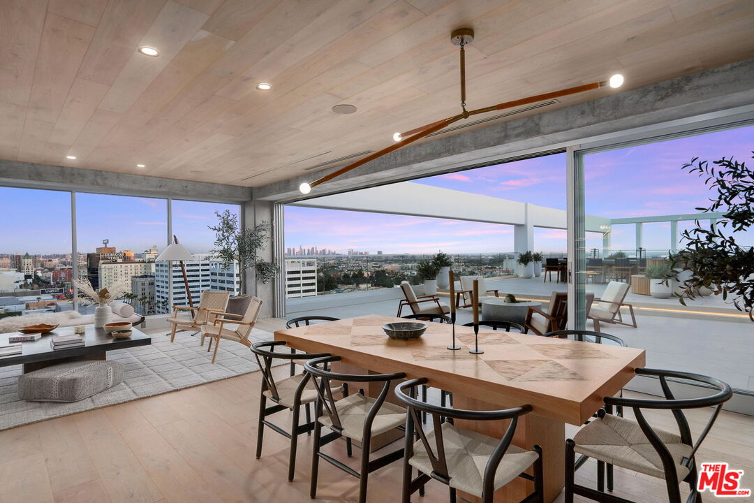 7135 Hollywood Blvd Unit: PHE