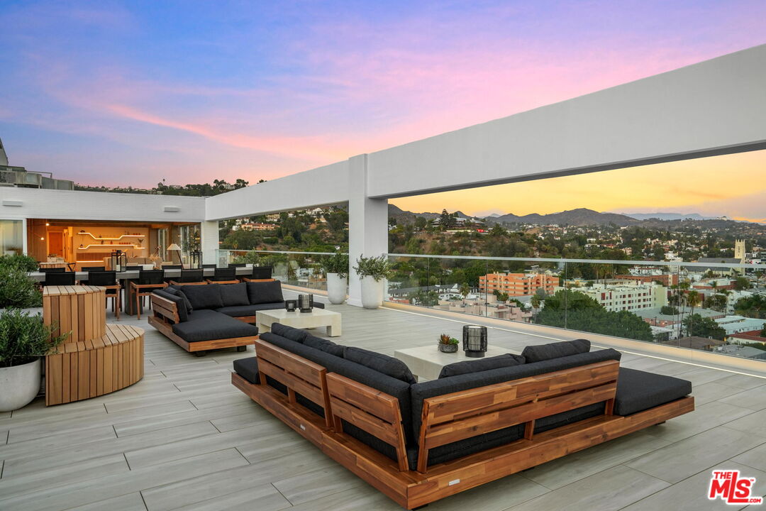 7135 Hollywood Blvd Unit: PHE