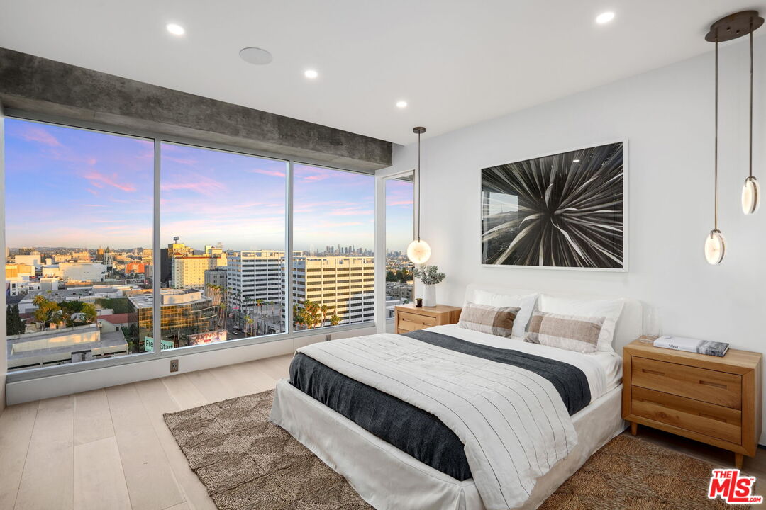 7135 Hollywood Blvd Unit: PHE