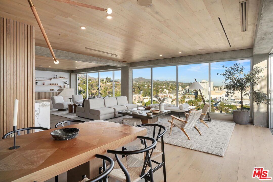 7135 Hollywood Blvd Unit: PHE